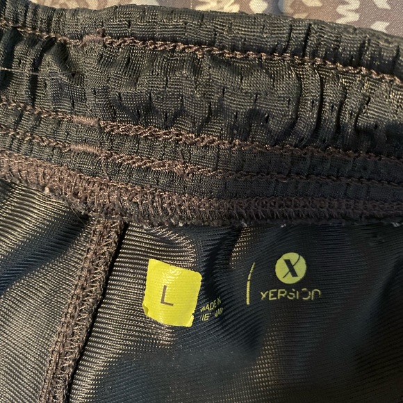 Shorts - Picture 3 of 3